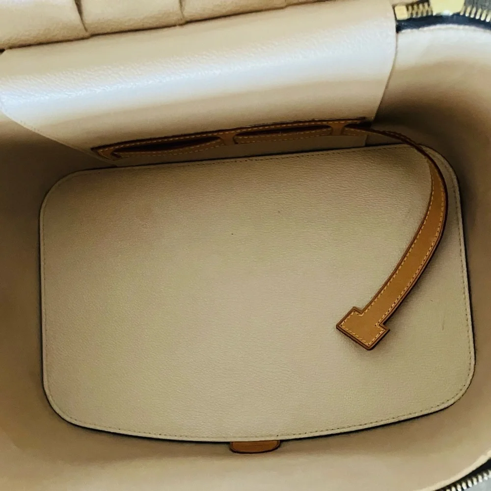 Louis Vuitton Monogram Brown Vanity Case with Gold Chain Strap - Picture 10 of 16